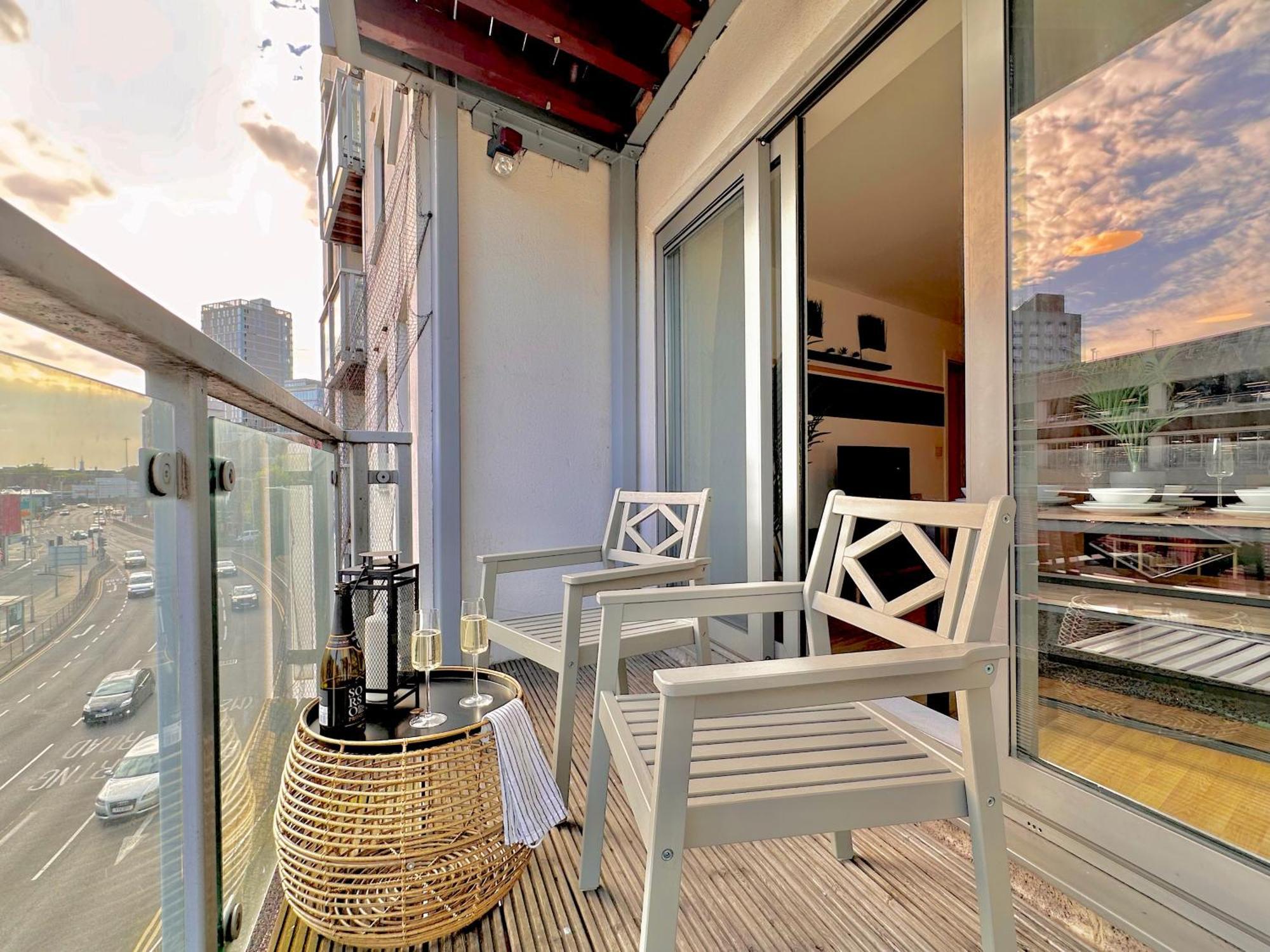 Watford Serviced Apartment, Free Parking, City Centre Exteriör bild