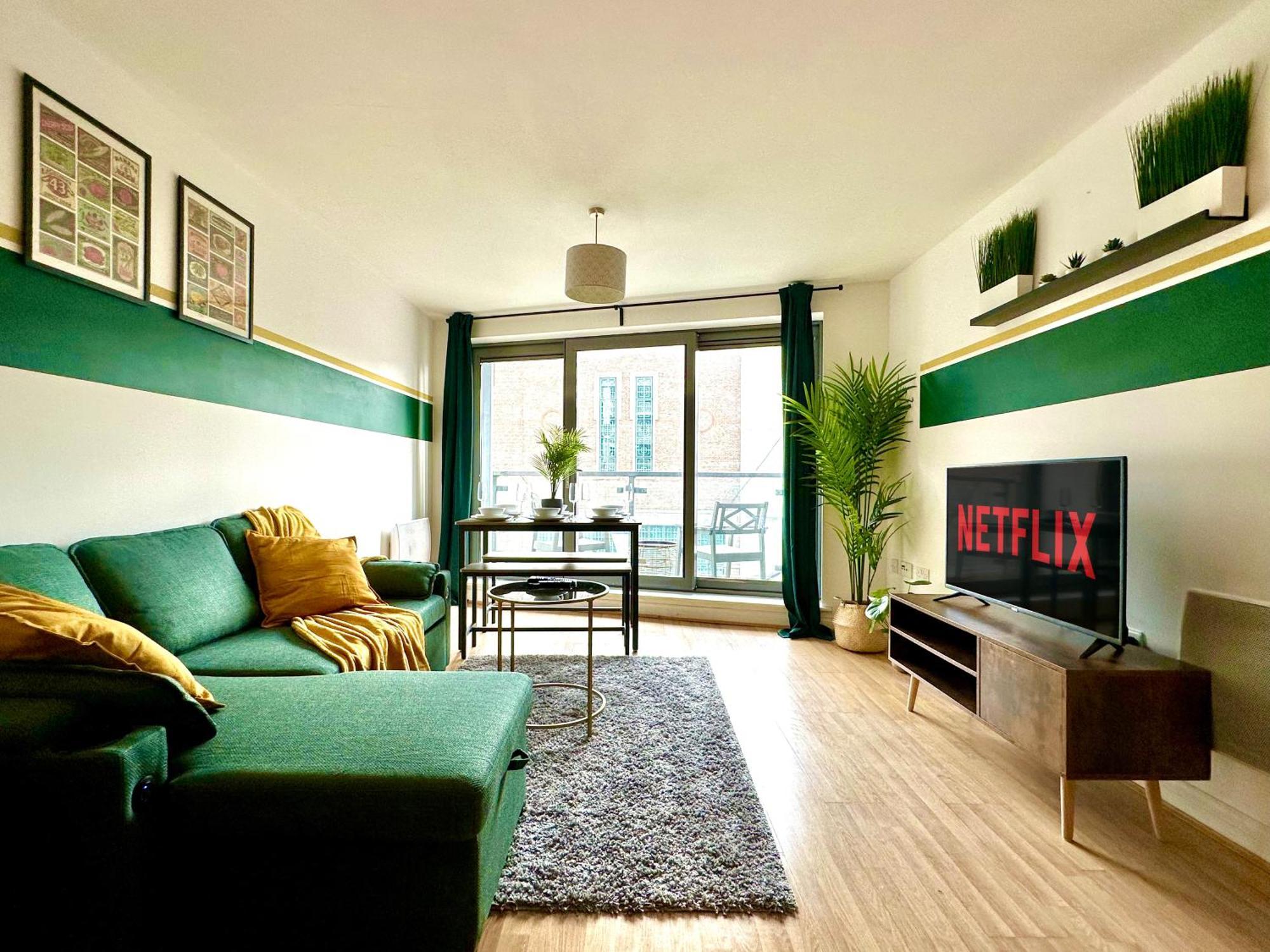 Watford Serviced Apartment, Free Parking, City Centre Exteriör bild